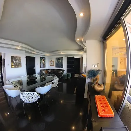 The View Penthouse Appartement *