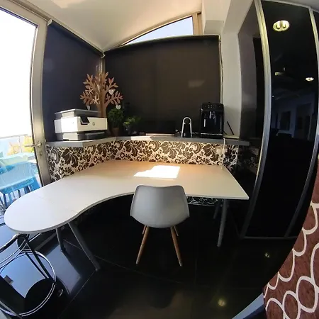 The View Penthouse Διαμέρισμα *